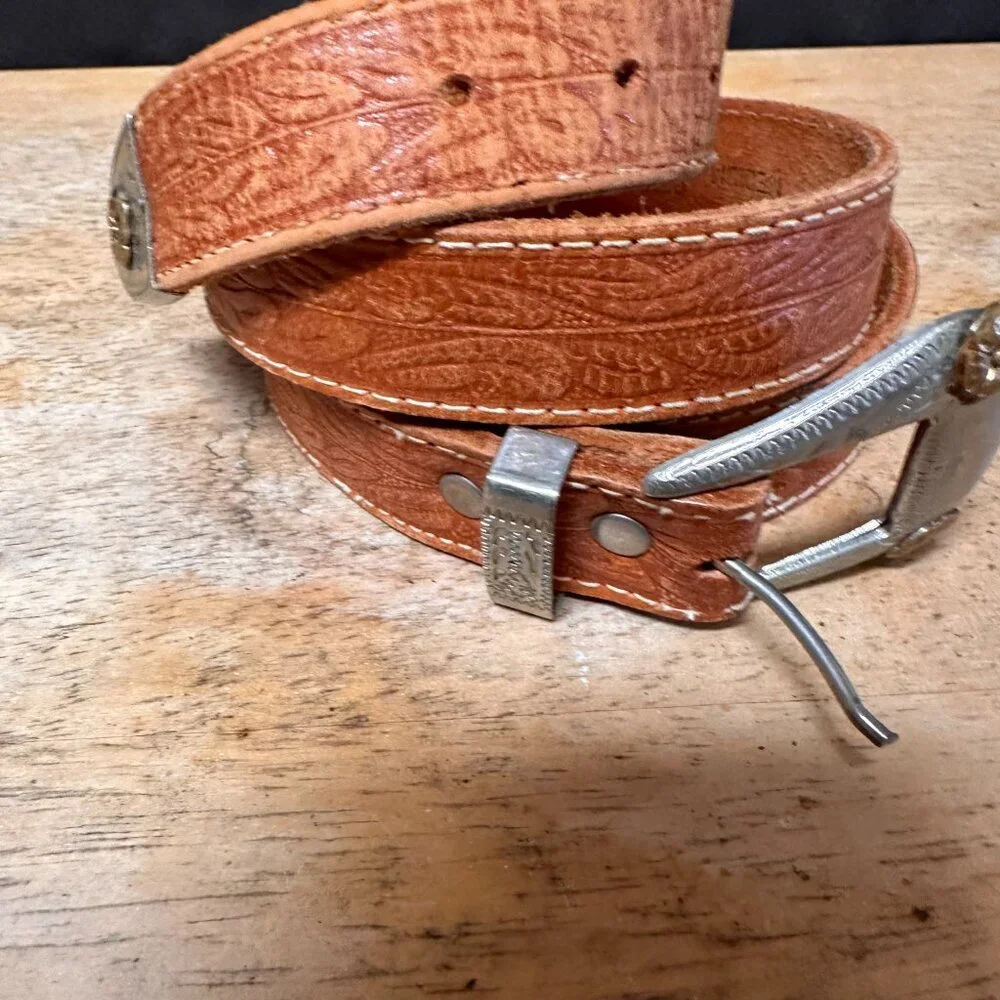 Wrangler Belt Tooled Genuine Leather German Silver Gold Floral Size Medium